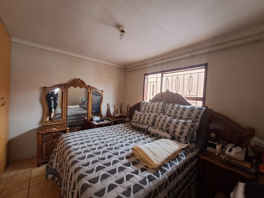 2 Bedroom Property for Sale in Mabopane Unit X North West